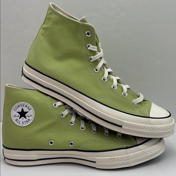 Converse Men’s A04585C CHUCK 70 HI
VITALITY GREEN/EGRET/BLCK High Tops Sneakers - Picture 16 of 16